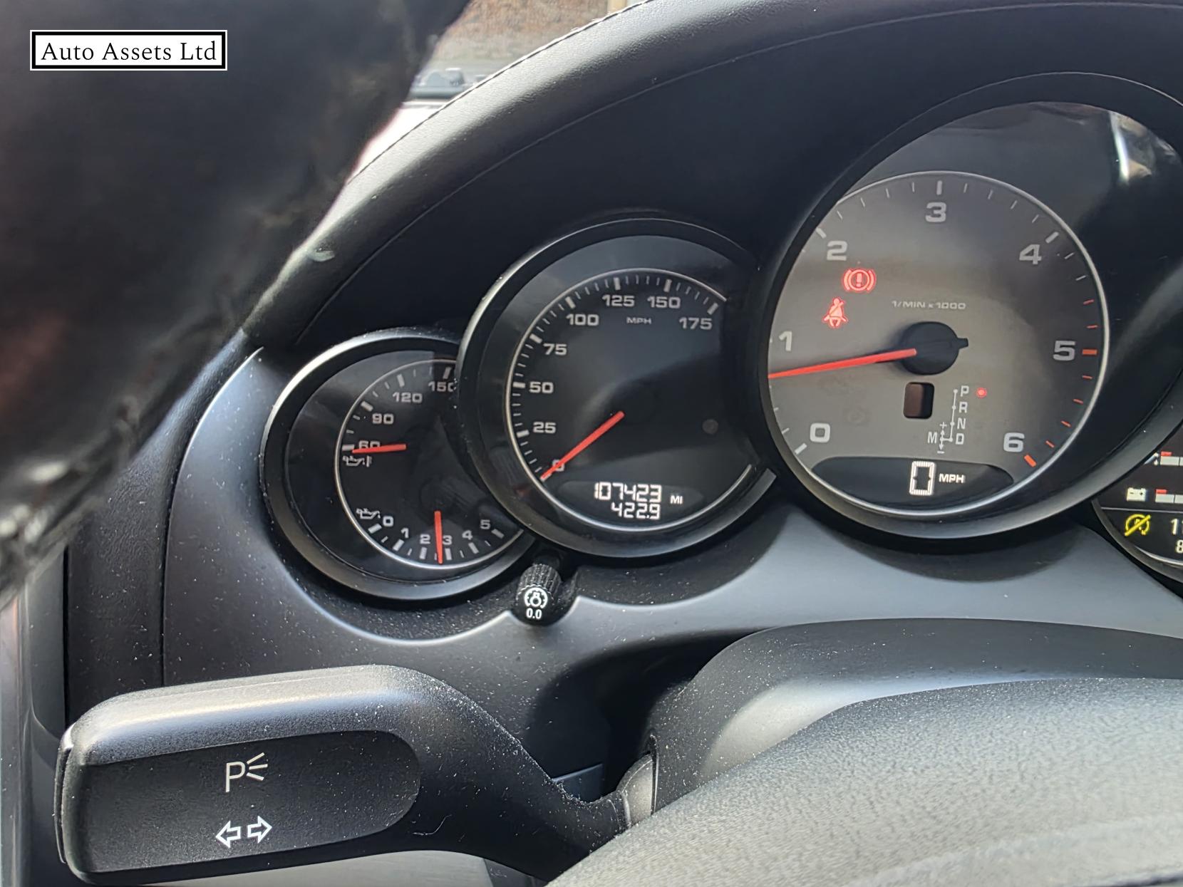 Porsche Cayenne 4.2 TD V8 S SUV 5dr Diesel TiptronicS 4WD Euro 5 (s/s) (382 ps)