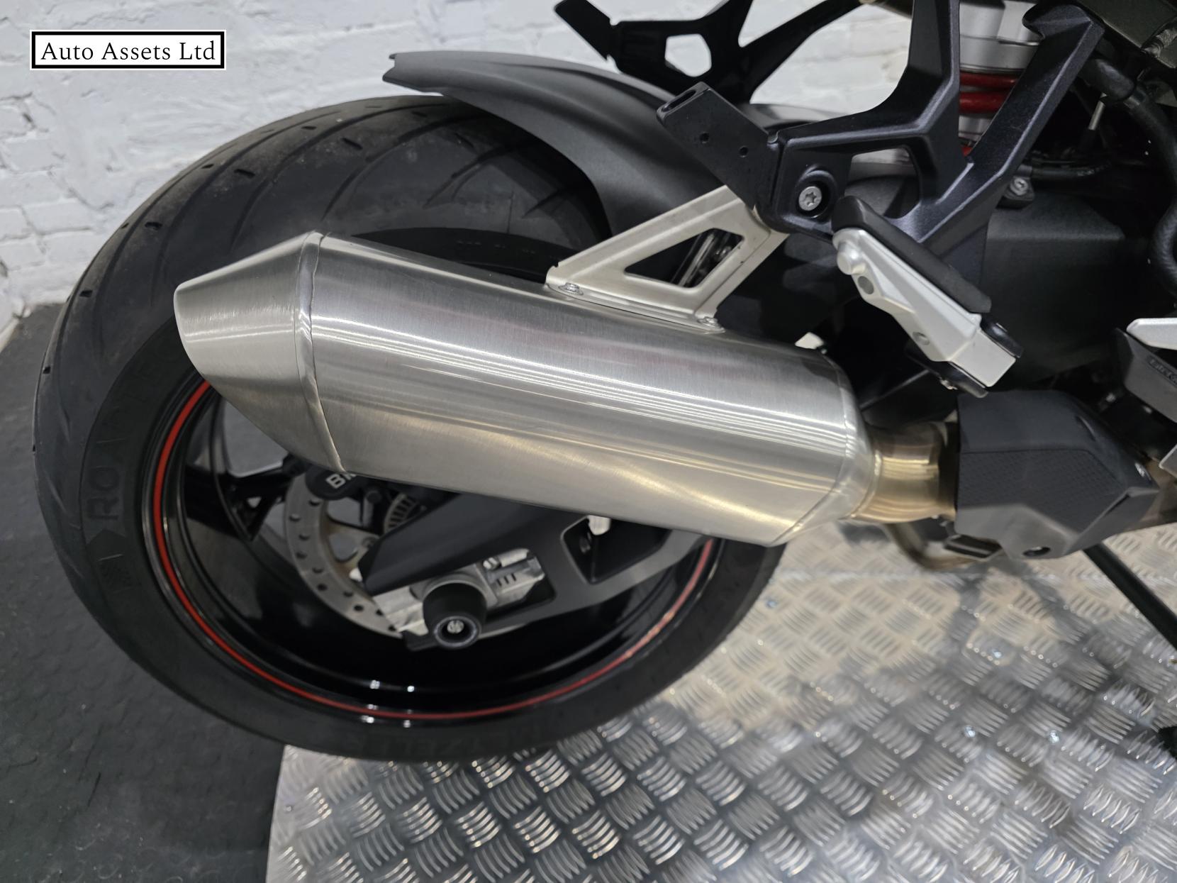 BMW S 1000 XR 1000 TE Sports Tourer Petrol Manual Euro 5 (164 ps)