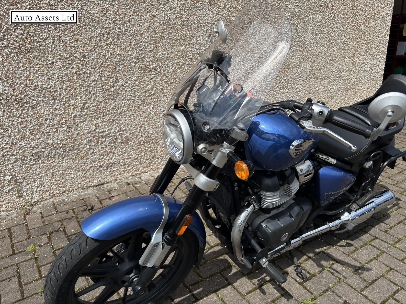 Royal Enfield Super Meteor 650 650 Custom Cruiser Petrol Manual Euro 5 (47 ps)