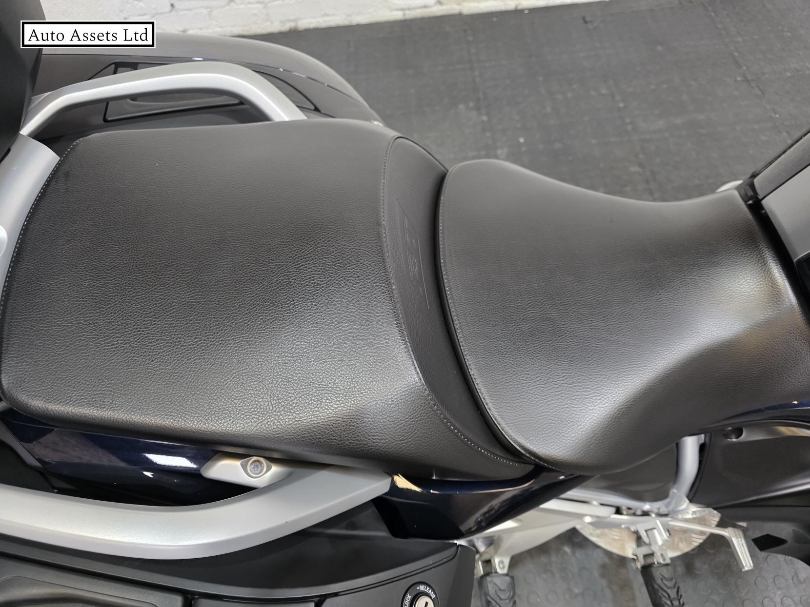 BMW R 1250 RT 1250 LE Tourer Petrol Manual Euro 5 (135 ps)