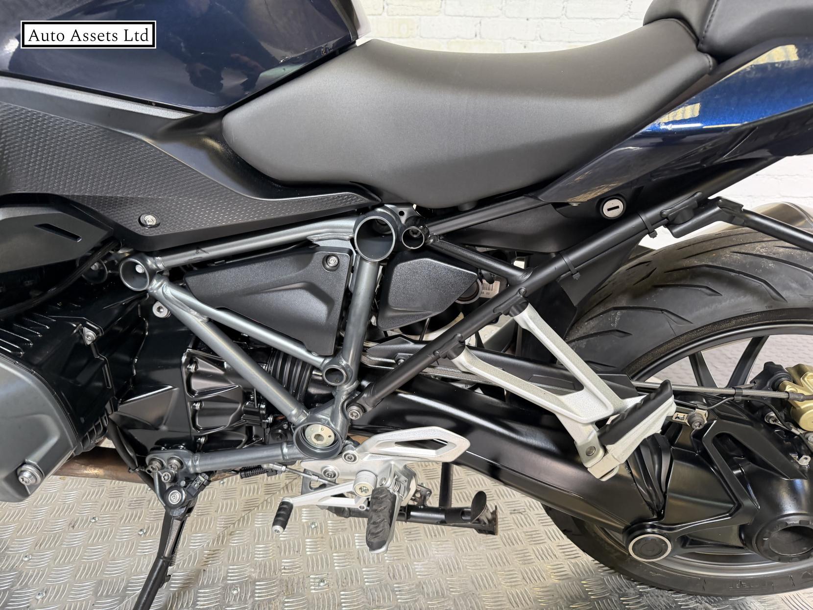 BMW R 1250 R 1250 SE Naked Petrol Manual Euro 5 (136 ps)