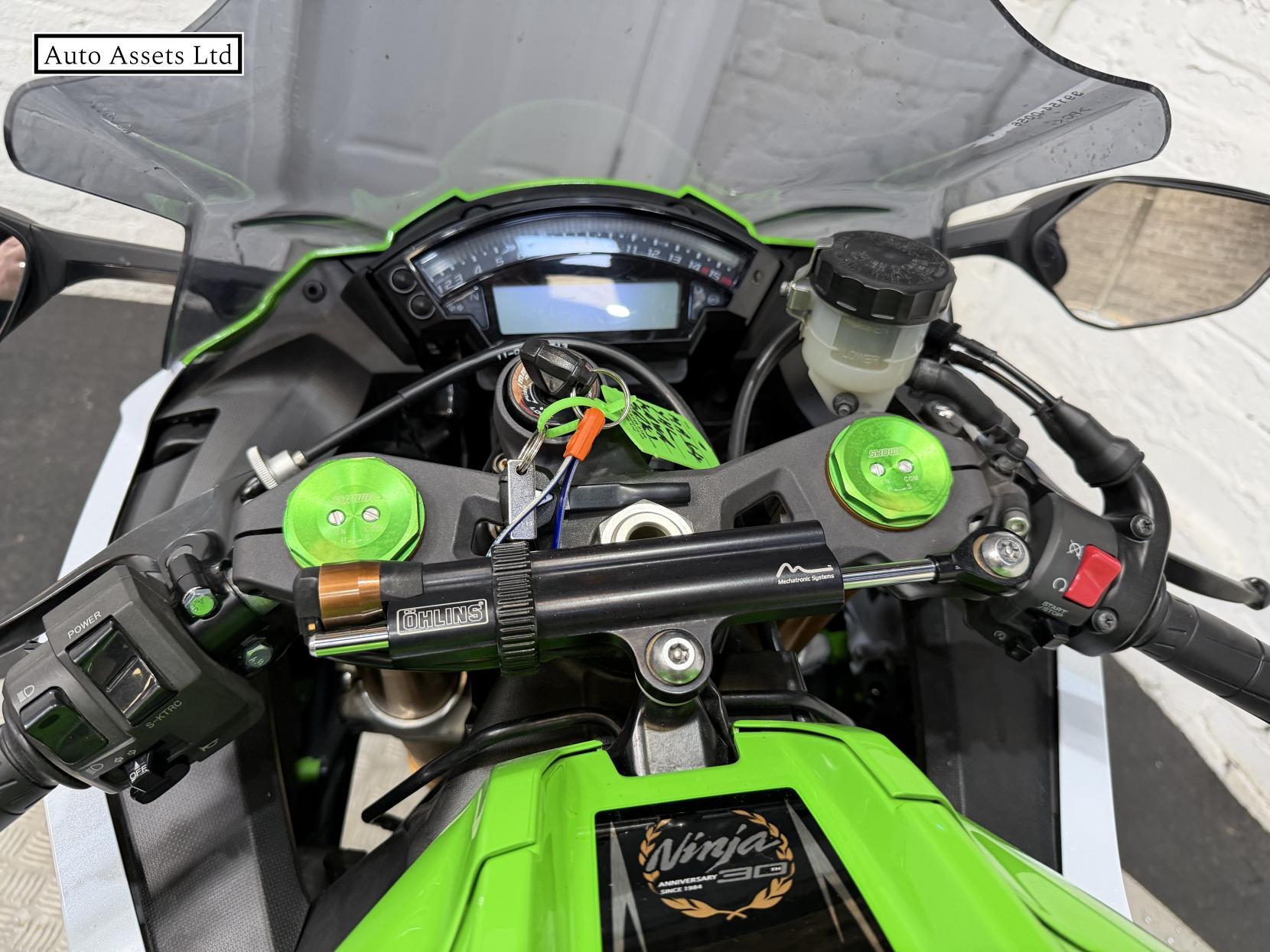 Kawasaki Ninja ZX-10R 1000 ABS Super Sports Petrol Manual (200 ps)