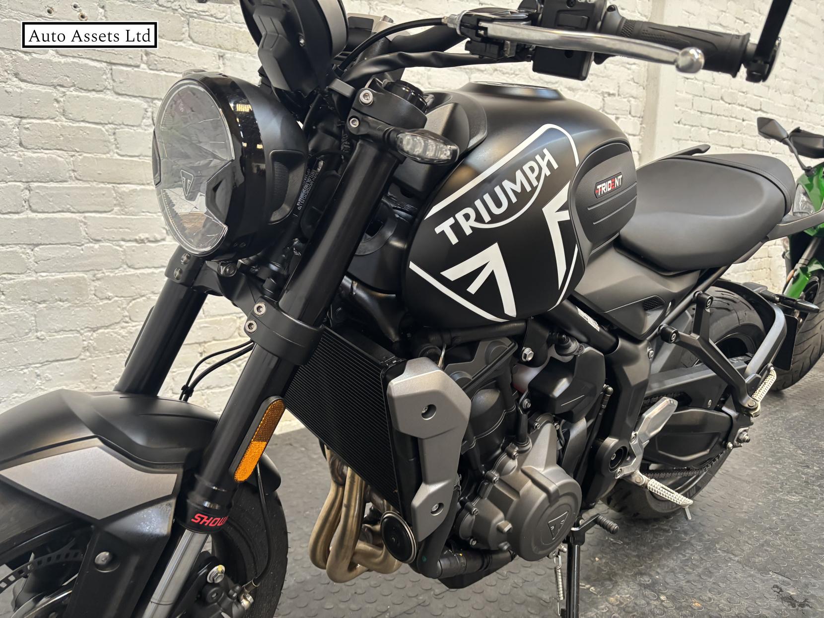 Triumph Trident 660 660 Roadster/Retro Petrol Manual X-ring Euro 5 (82 ps)