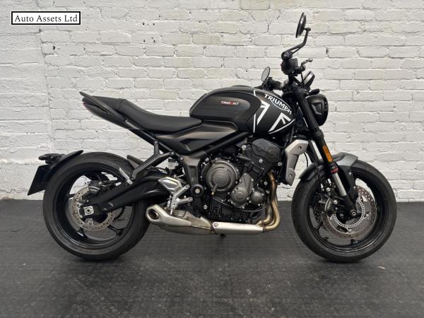 Triumph Trident 660 660 Roadster/Retro Petrol Manual X-ring Euro 5 (82 ps)