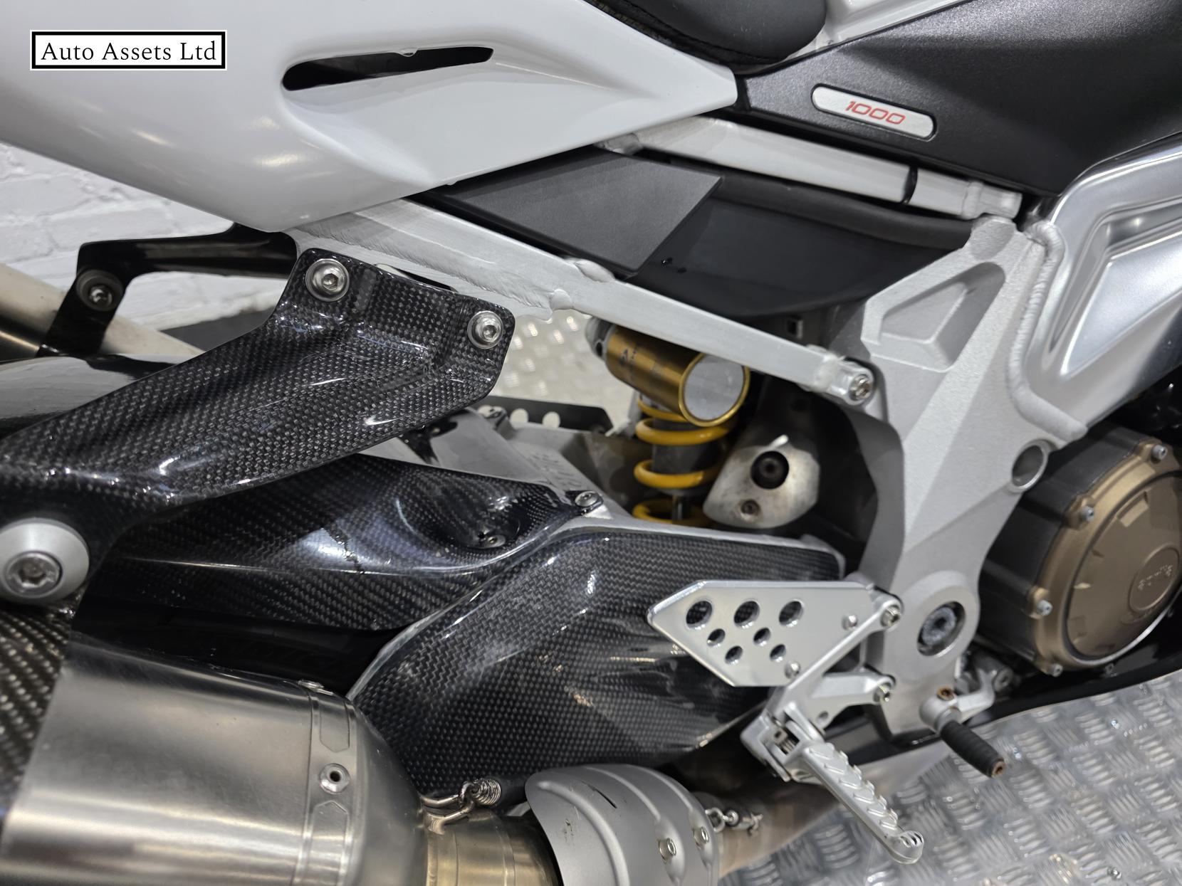 Aprilia RSV 1000 1000 R Petrol Manual (143 bhp)