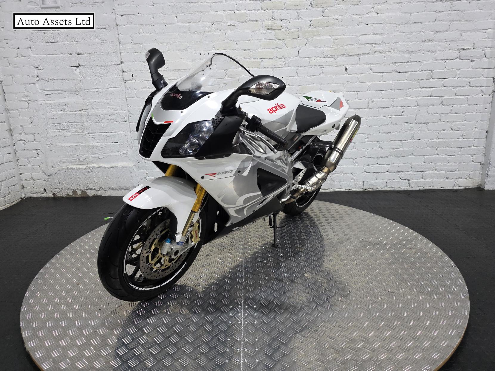 Aprilia RSV 1000 1000 R Petrol Manual (143 bhp)