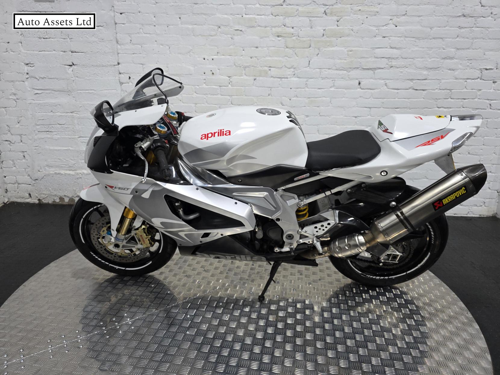 Aprilia RSV 1000 1000 R Petrol Manual (143 bhp)