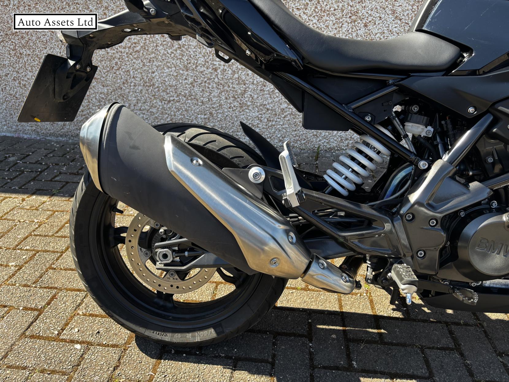 BMW G 310 R 310 Naked Petrol Manual Euro 5 (34 ps)