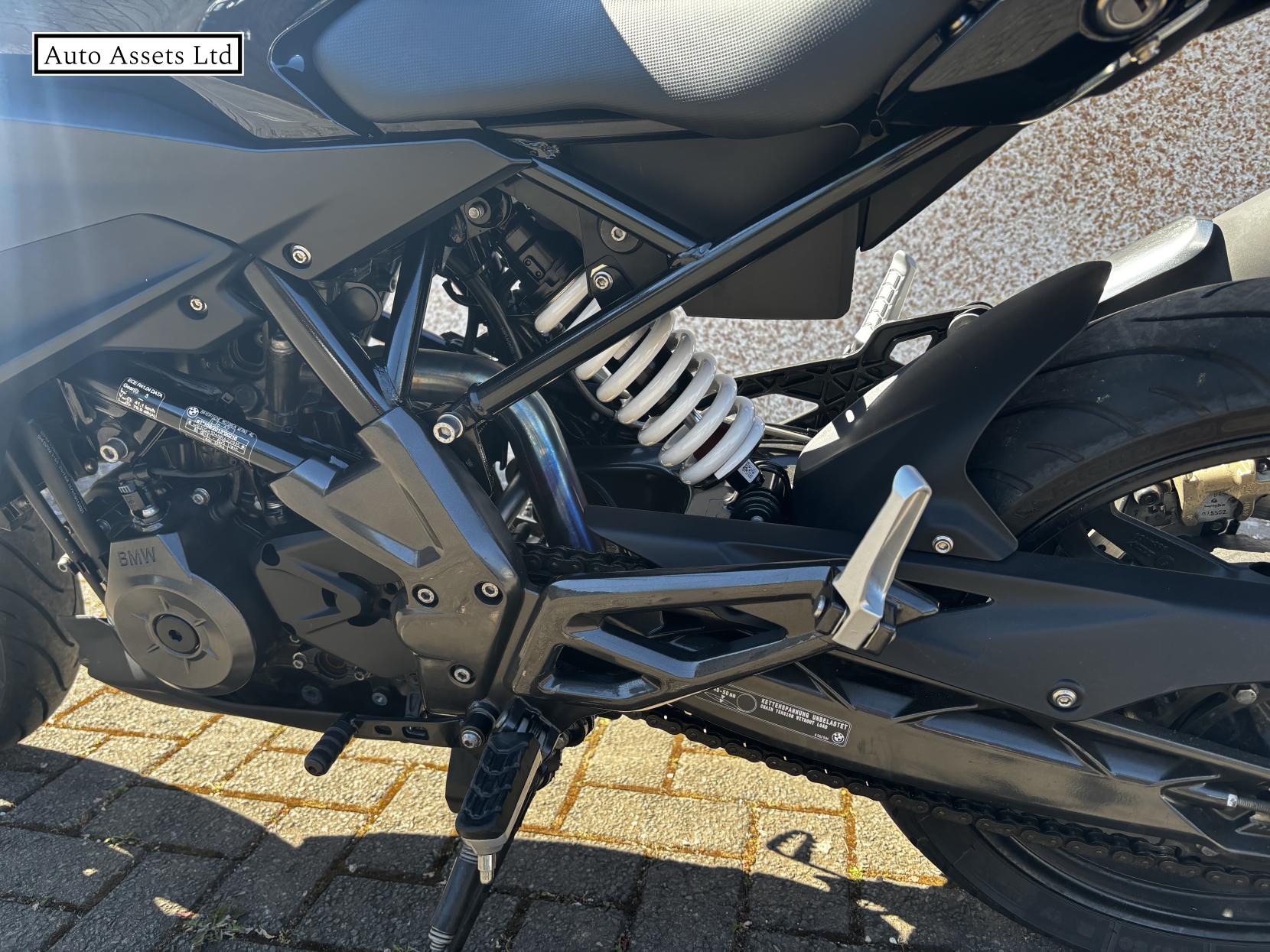 BMW G 310 R 310 Naked Petrol Manual Euro 5 (34 ps)