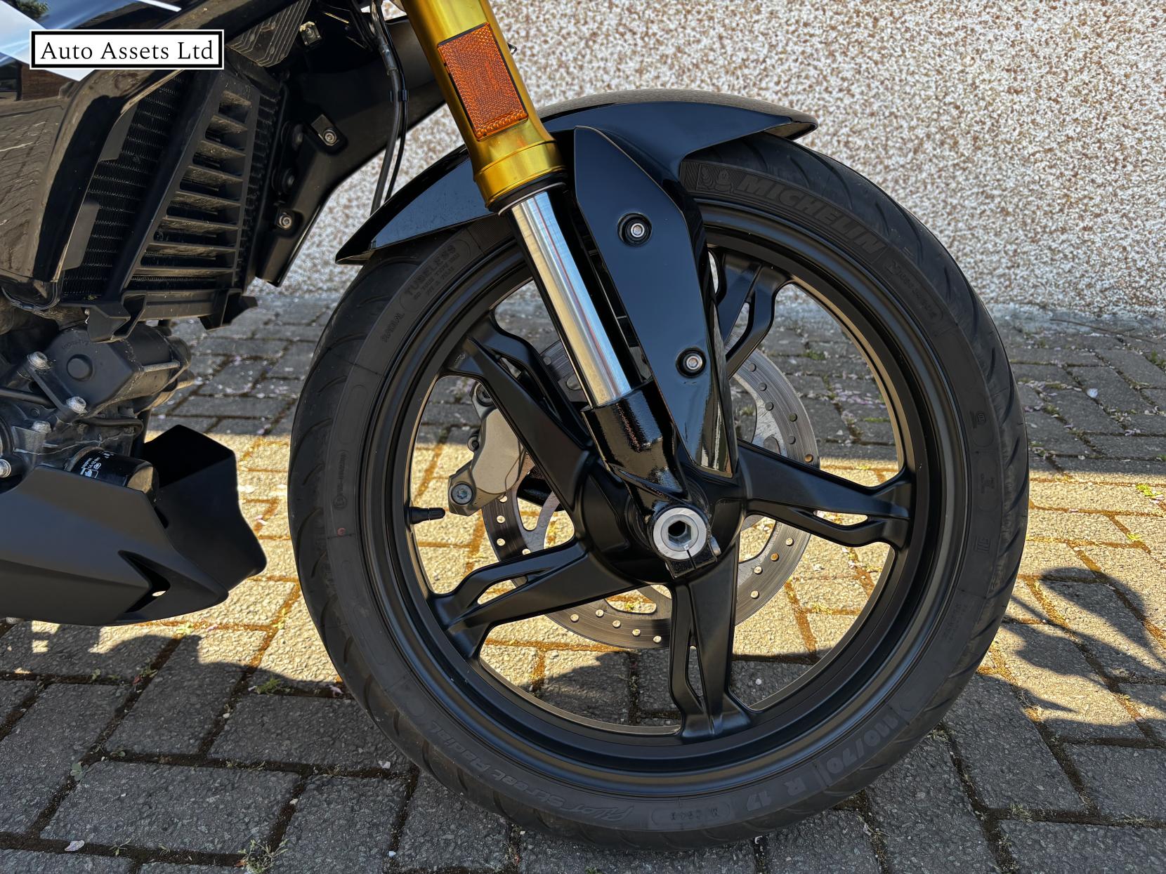 BMW G 310 R 310 Naked Petrol Manual Euro 5 (34 ps)