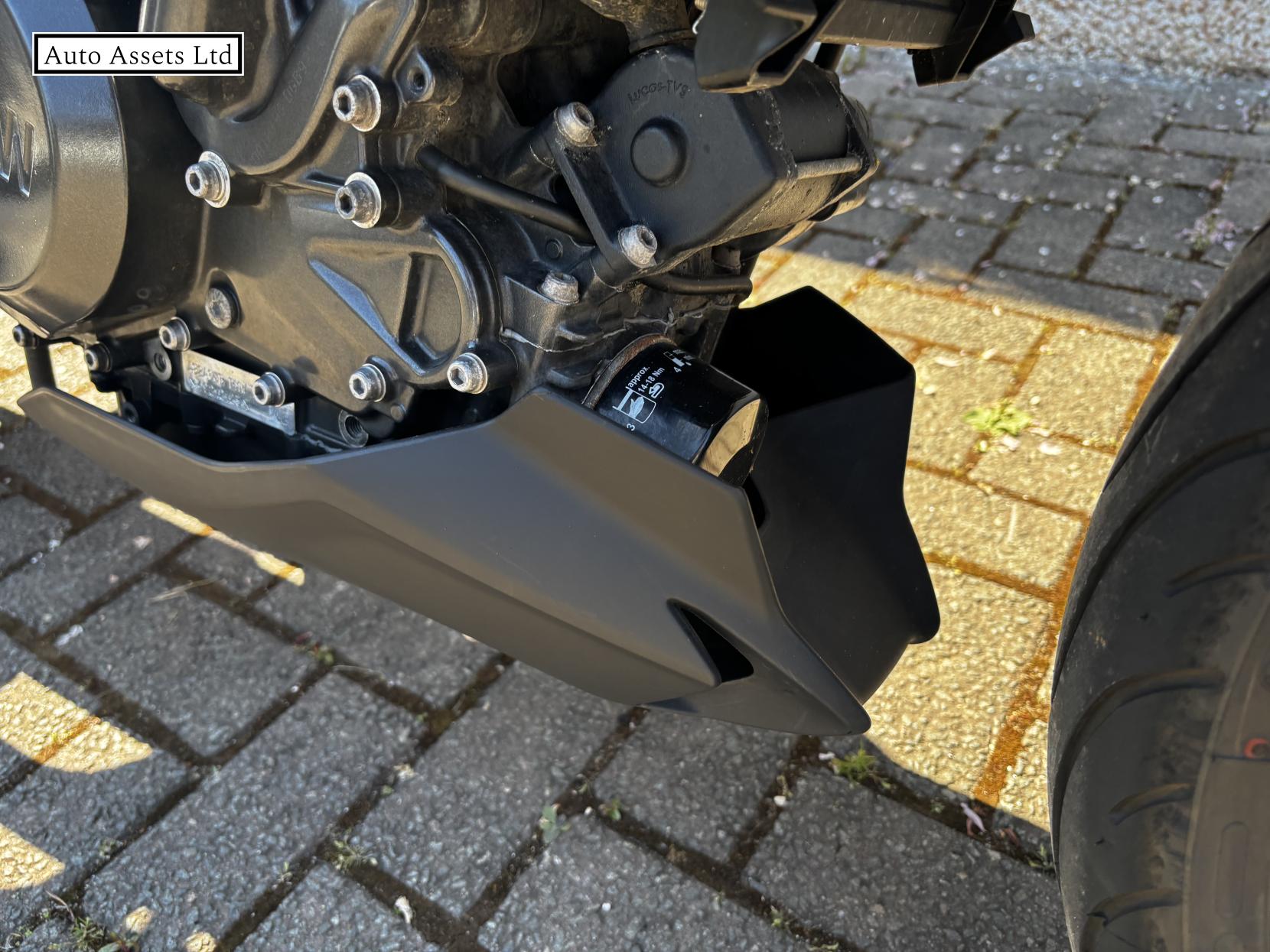 BMW G 310 R 310 Naked Petrol Manual Euro 5 (34 ps)