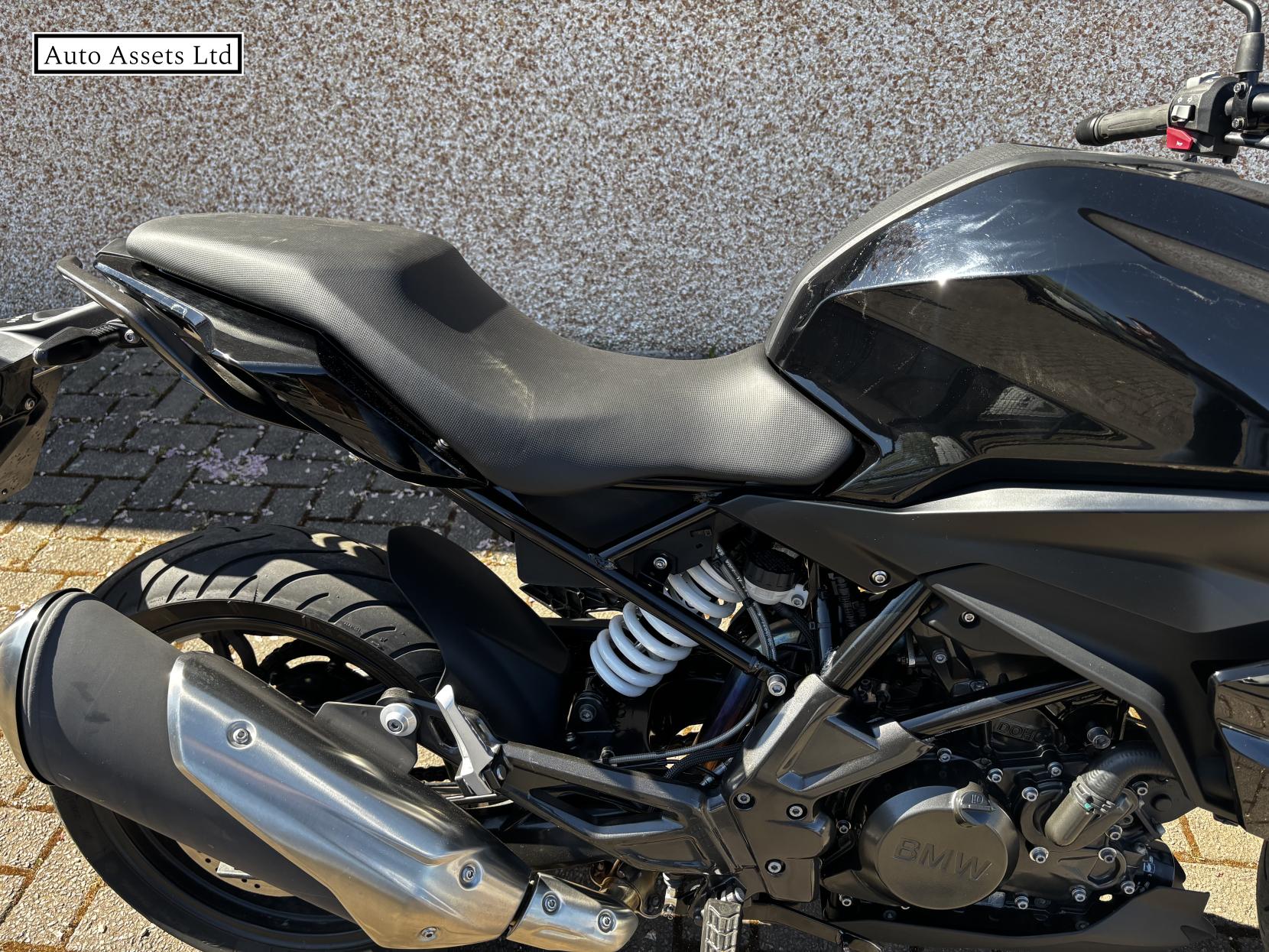 BMW G 310 R 310 Naked Petrol Manual Euro 5 (34 ps)