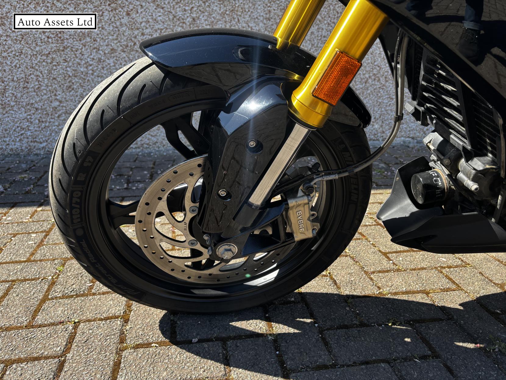 BMW G 310 R 310 Naked Petrol Manual Euro 5 (34 ps)