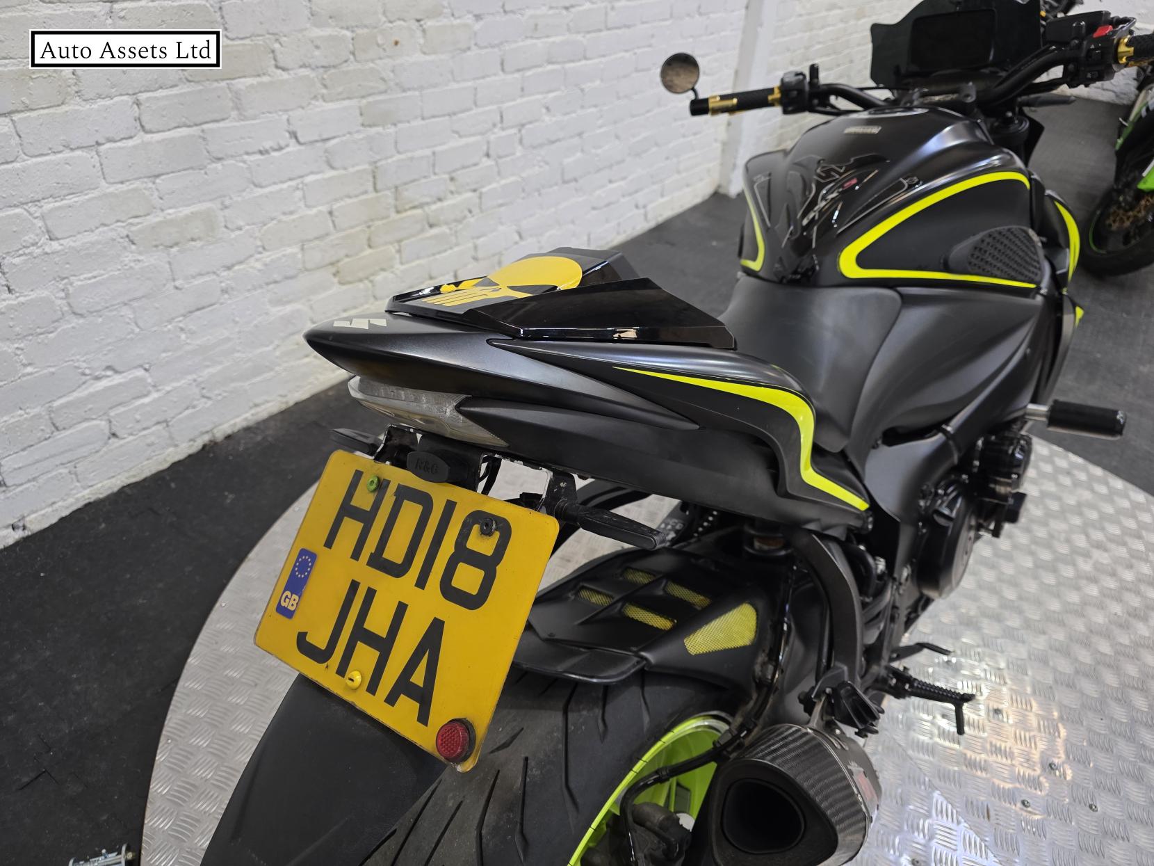 Suzuki GSX-S1000 1000 Naked Petrol Manual Euro 4 (152 ps)