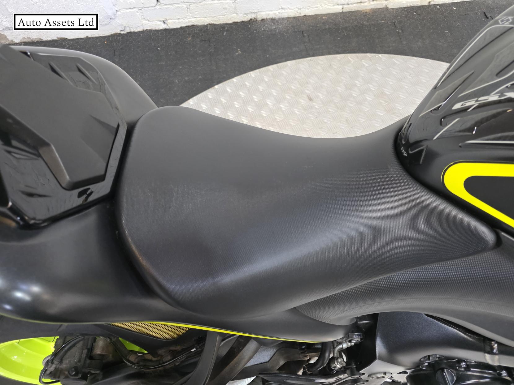 Suzuki GSX-S1000 1000 Naked Petrol Manual Euro 4 (152 ps)