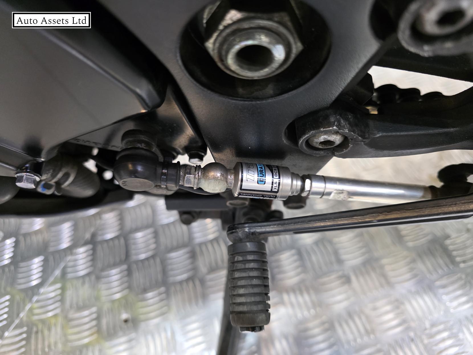 Suzuki GSX-S1000 1000 Naked Petrol Manual Euro 4 (152 ps)