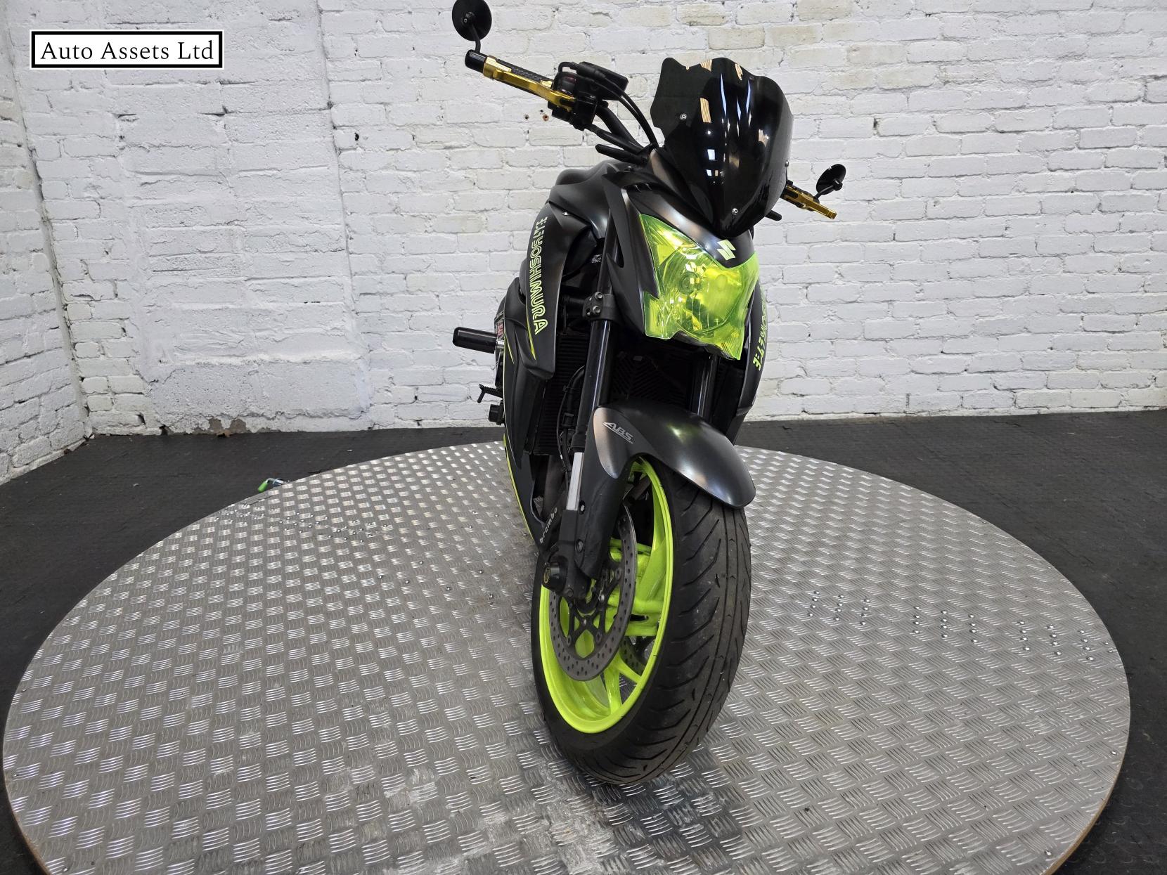 Suzuki GSX-S1000 1000 Naked Petrol Manual Euro 4 (152 ps)