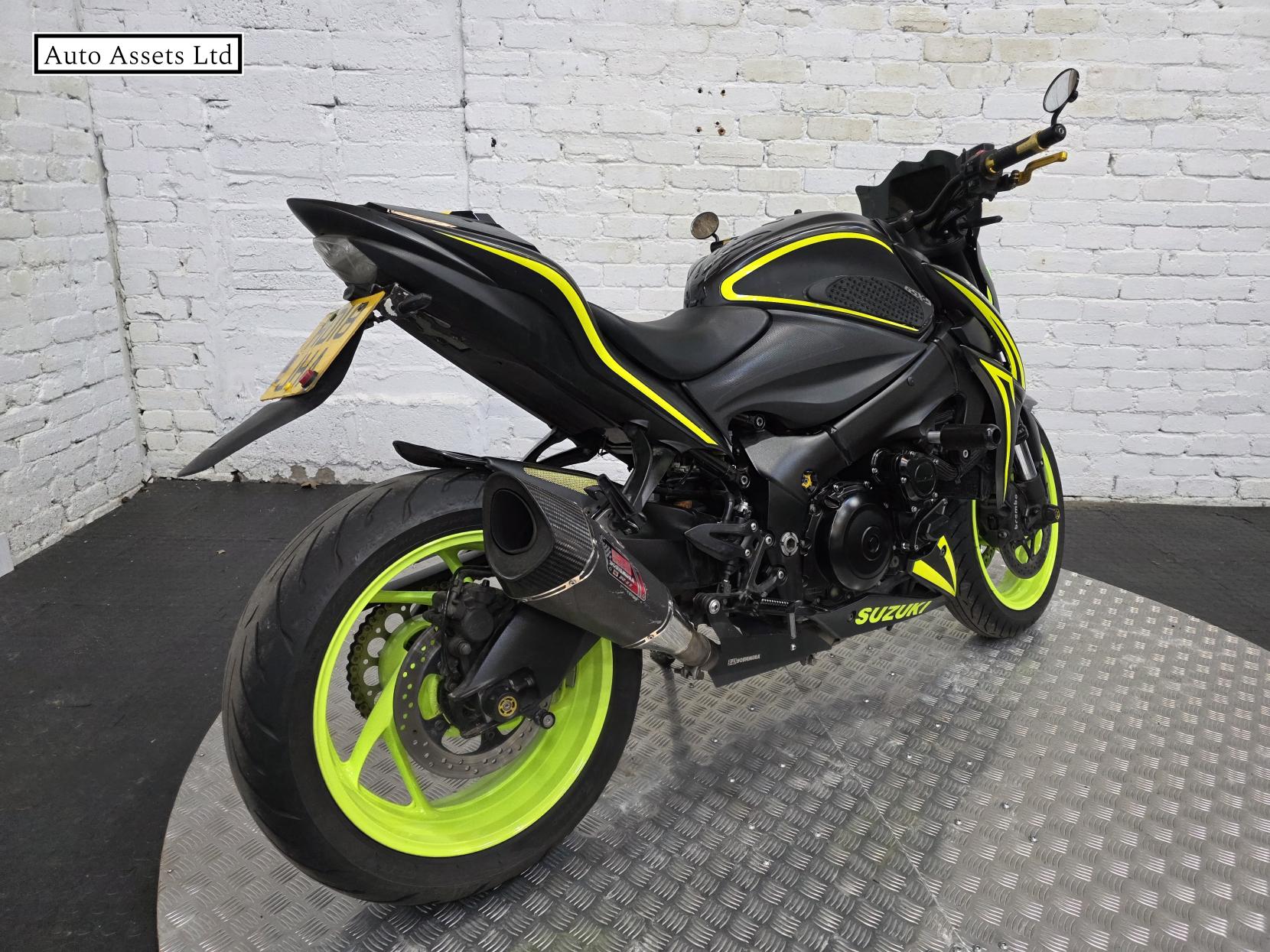 Suzuki GSX-S1000 1000 Naked Petrol Manual Euro 4 (152 ps)