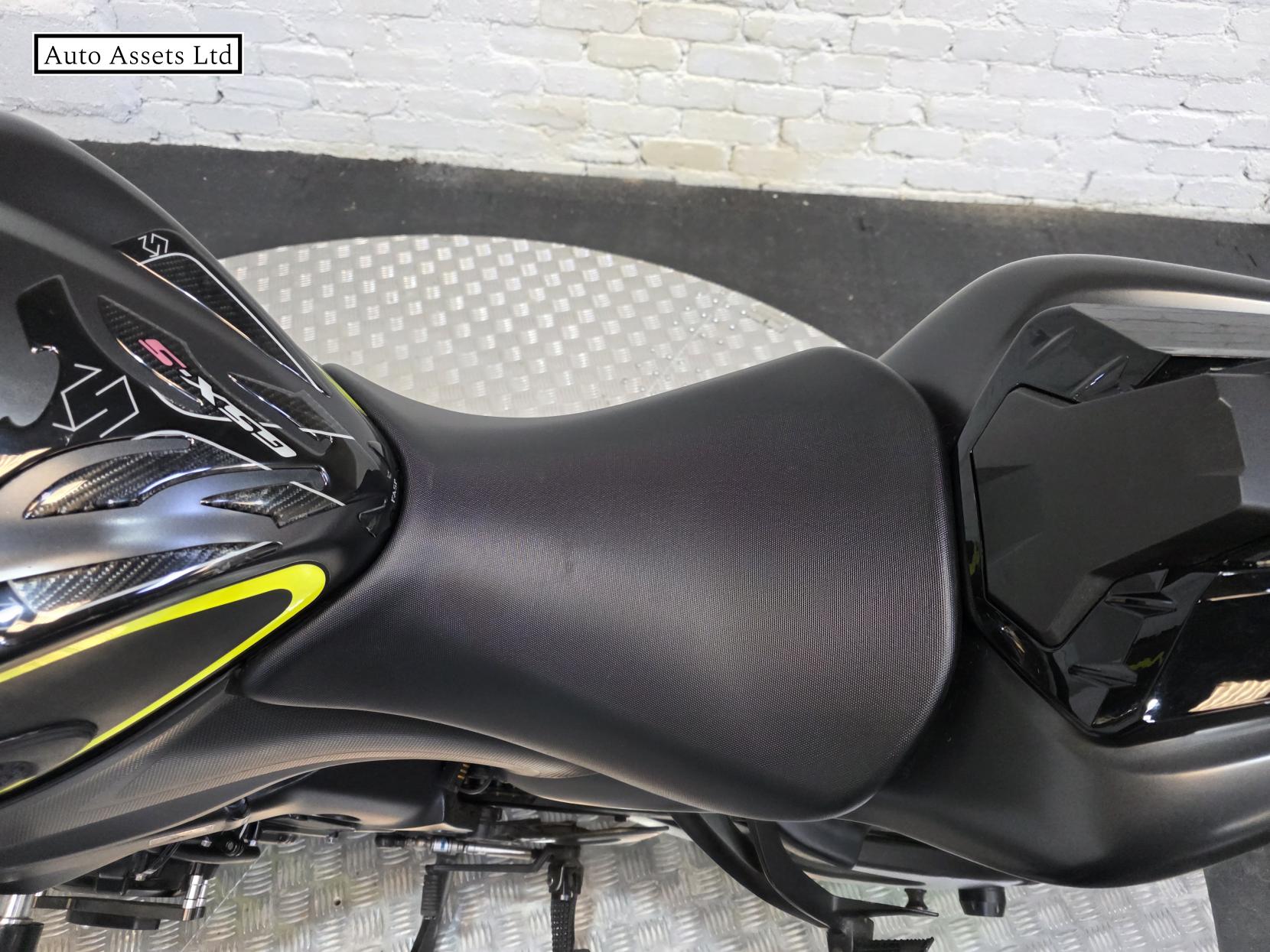 Suzuki GSX-S1000 1000 Naked Petrol Manual Euro 4 (152 ps)