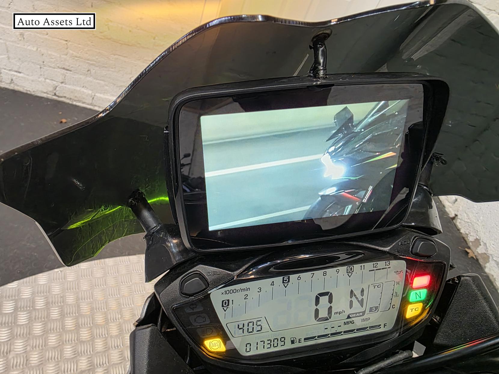 Suzuki GSX-S1000 1000 Naked Petrol Manual Euro 4 (152 ps)