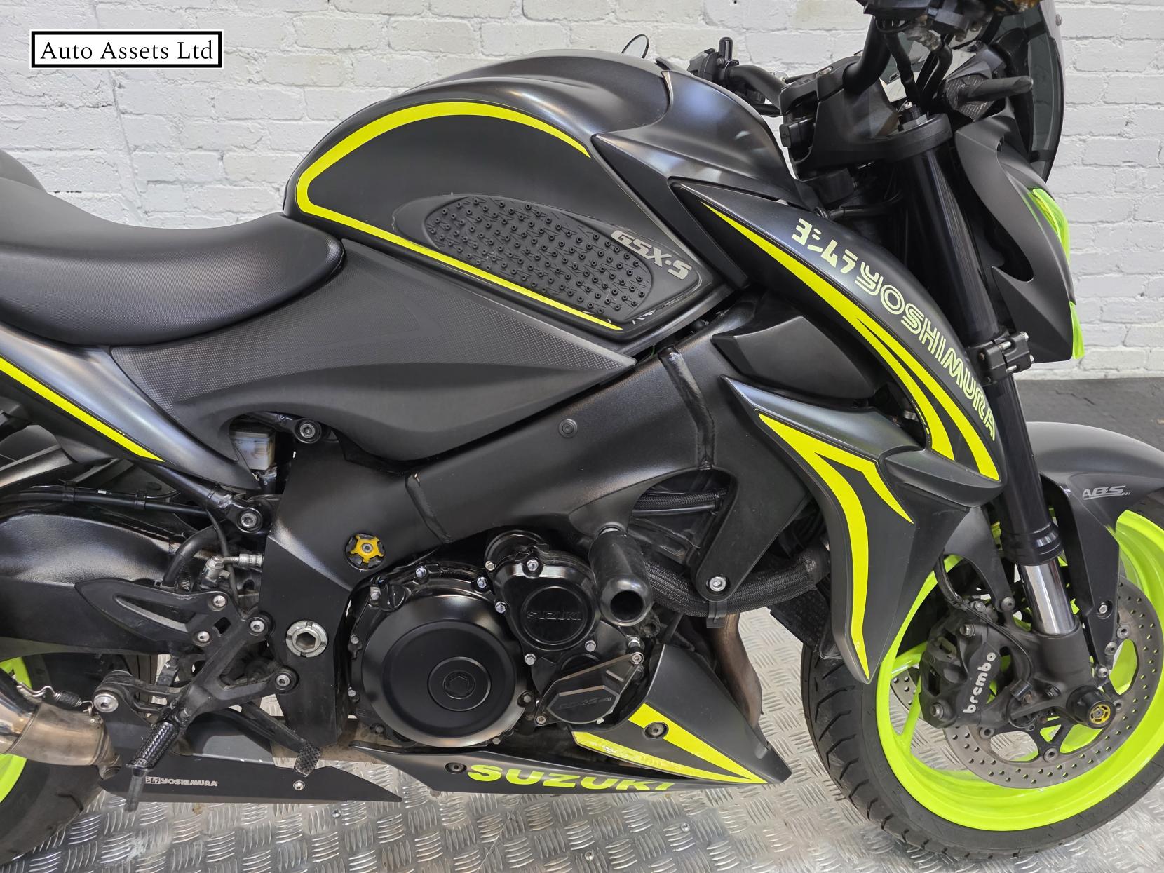 Suzuki GSX-S1000 1000 Naked Petrol Manual Euro 4 (152 ps)