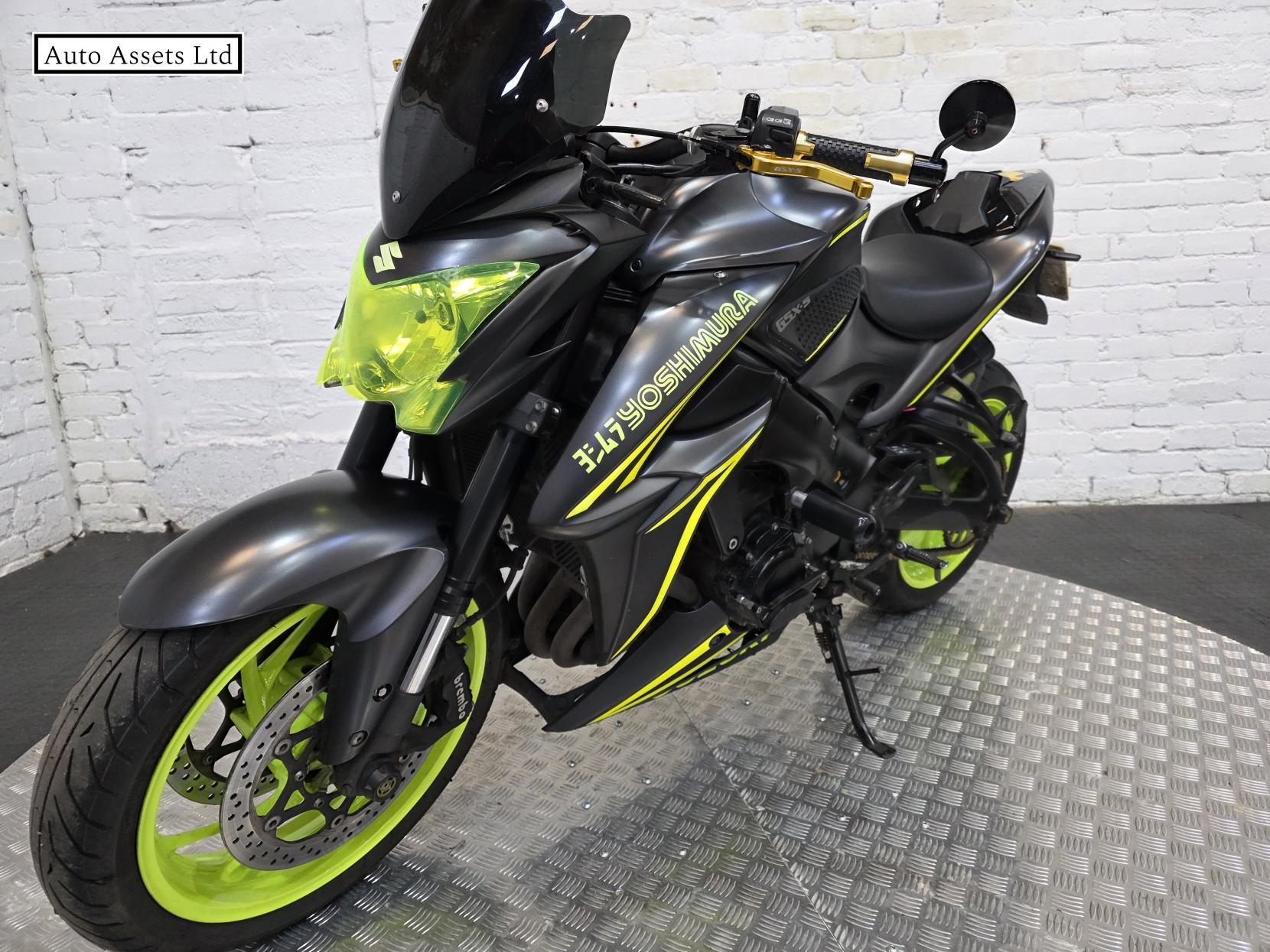 Suzuki GSX-S1000 1000 Naked Petrol Manual Euro 4 (152 ps)