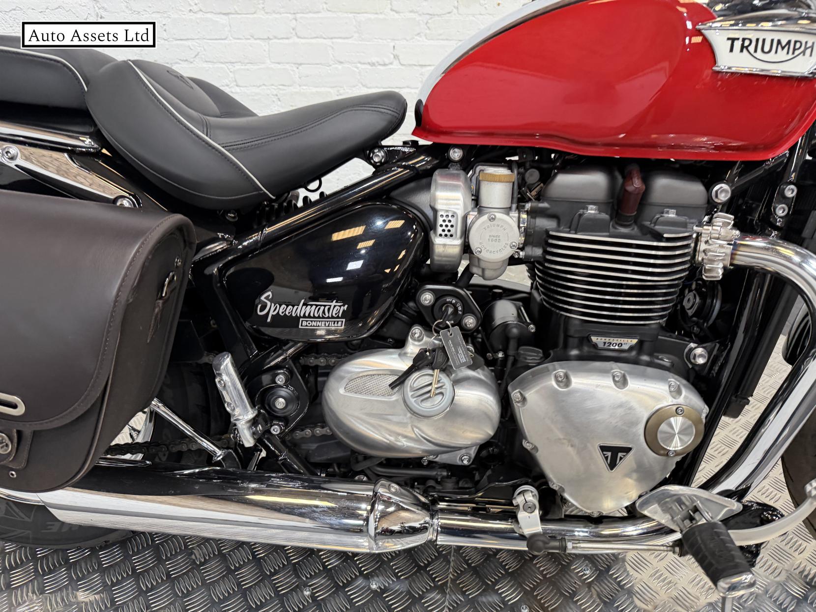 Triumph Speedmaster 1200 1200 Custom Cruiser Petrol Manual Euro 5 (79 ps)