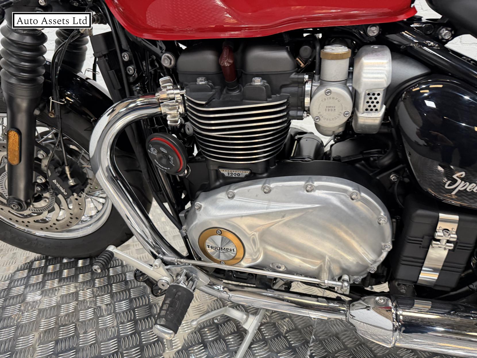 Triumph Speedmaster 1200 1200 Custom Cruiser Petrol Manual Euro 5 (79 ps)