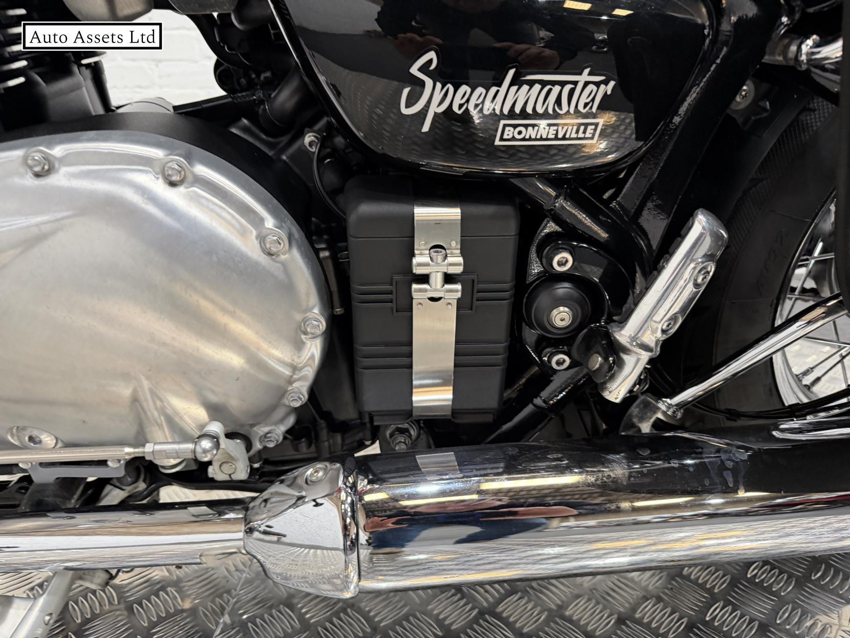 Triumph Speedmaster 1200 1200 Custom Cruiser Petrol Manual Euro 5 (79 ps)