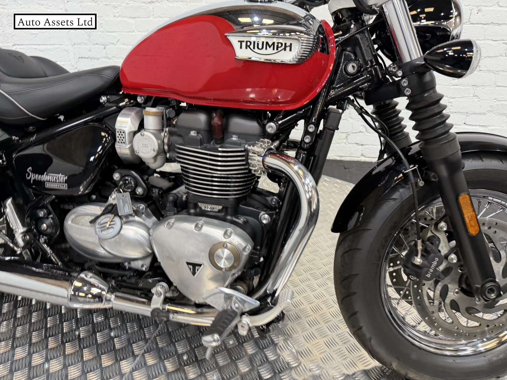 Triumph Speedmaster 1200 1200 Custom Cruiser Petrol Manual Euro 5 (79 ps)