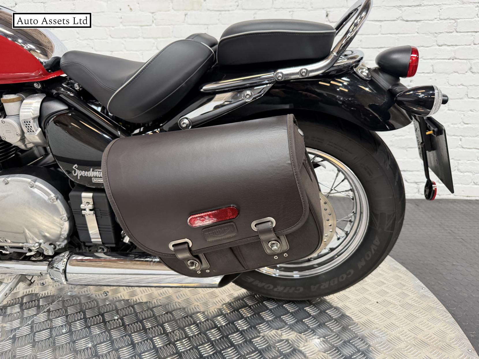 Triumph Speedmaster 1200 1200 Custom Cruiser Petrol Manual Euro 5 (79 ps)