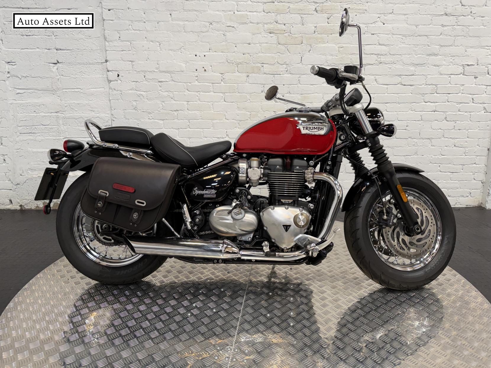 Triumph Speedmaster 1200 1200 Custom Cruiser Petrol Manual Euro 5 (79 ps)