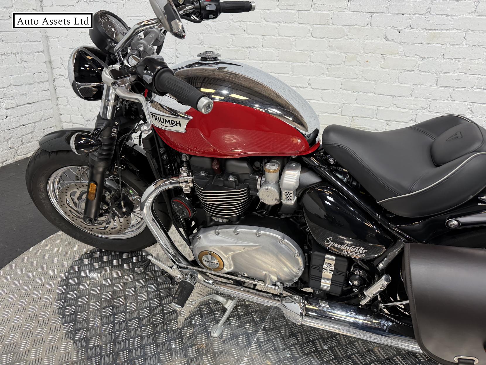 Triumph Speedmaster 1200 1200 Custom Cruiser Petrol Manual Euro 5 (79 ps)