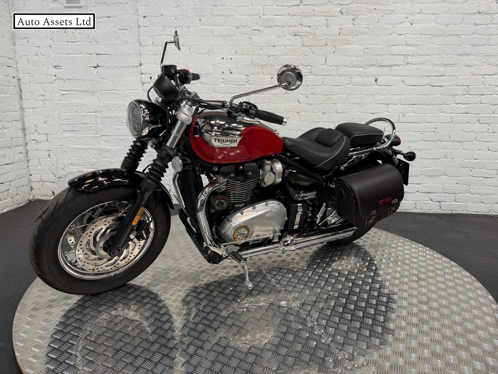 Triumph Speedmaster 1200 1200 Custom Cruiser Petrol Manual Euro 5 (79 ps)