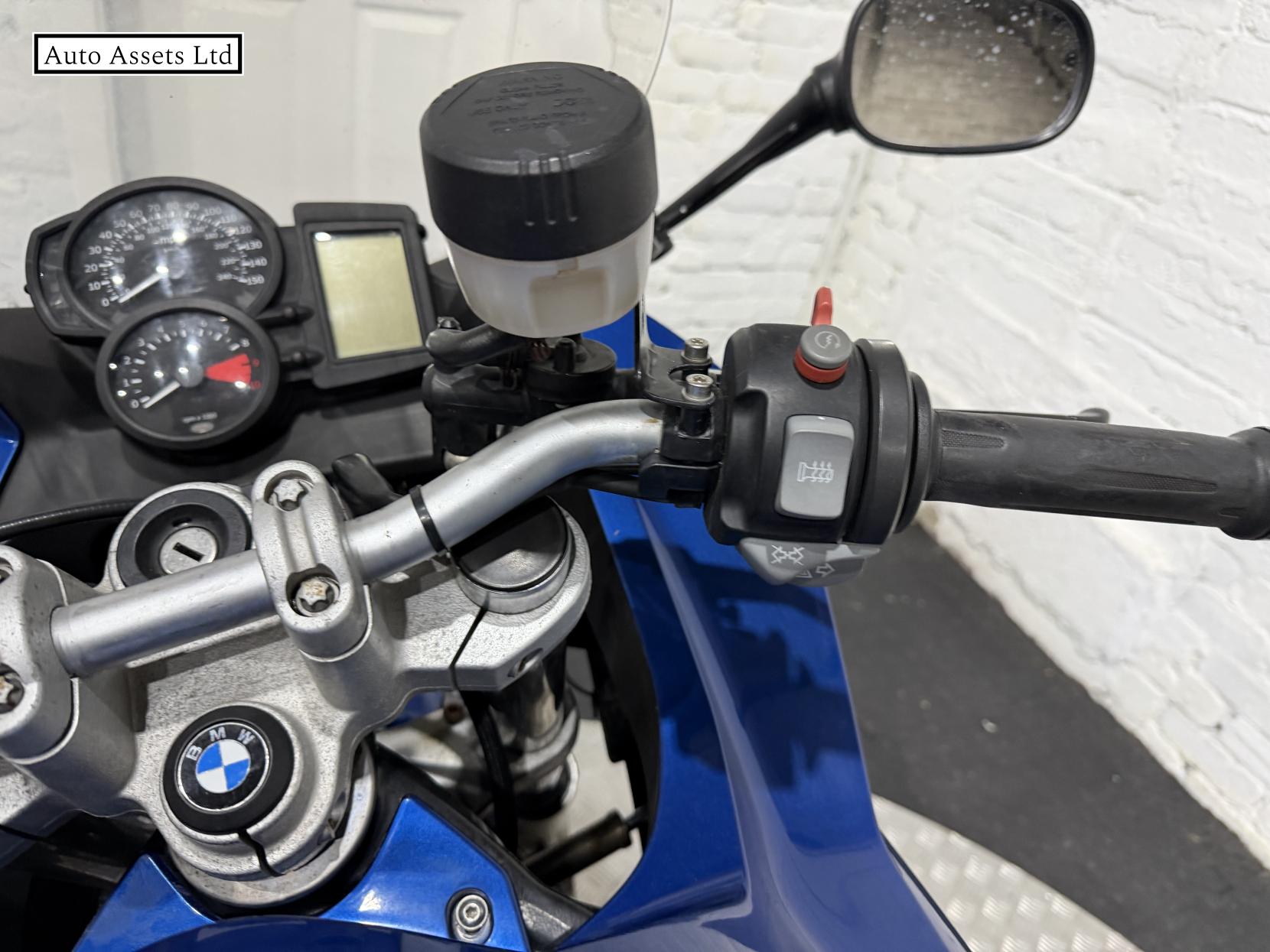 BMW F 800 ST 800 ST Petrol Manual (85 bhp)
