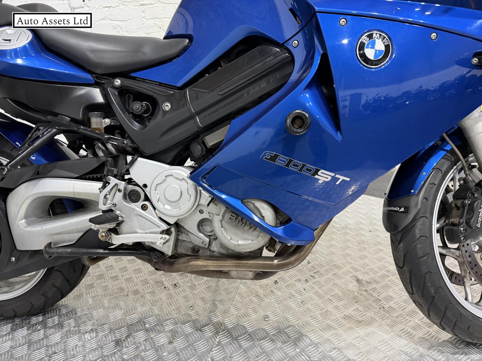 BMW F 800 ST 800 ST Petrol Manual (85 bhp)