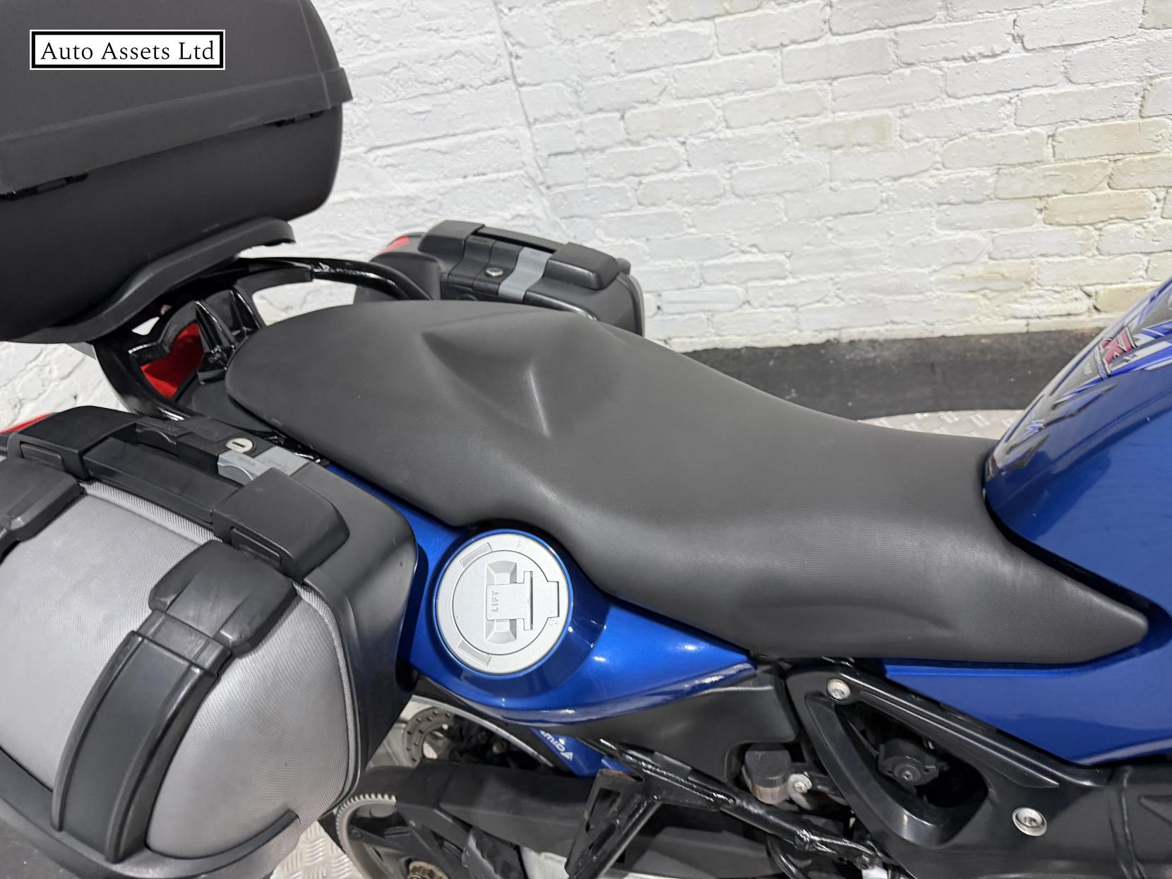 BMW F 800 ST 800 ST Petrol Manual (85 bhp)
