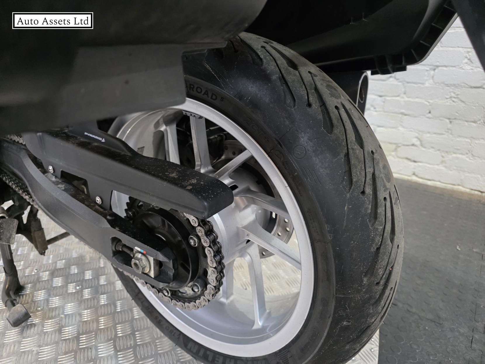 Honda NT1100 1100 Tourer Petrol Manual Euro 5 (102 ps)