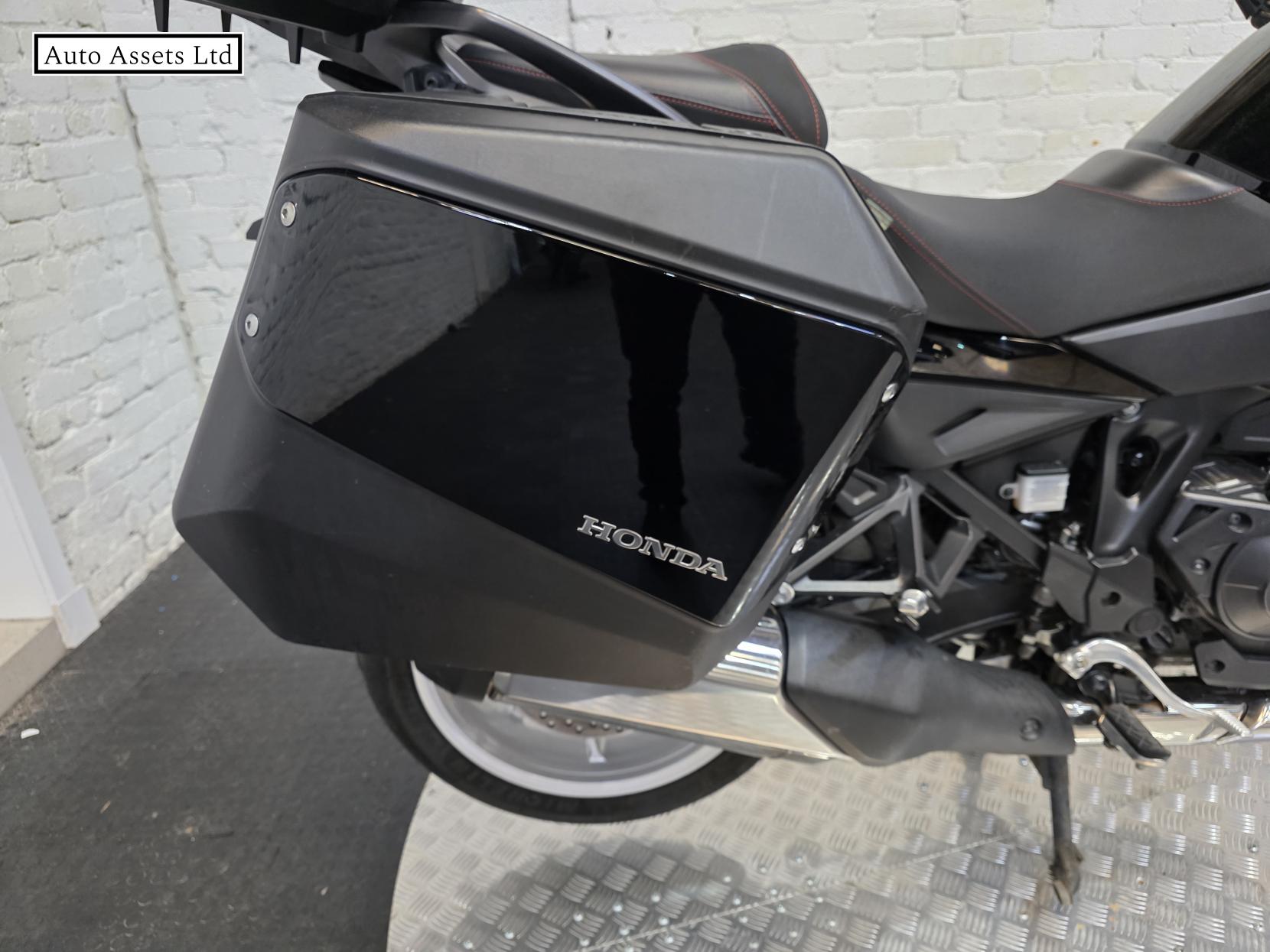 Honda NT1100 1100 Tourer Petrol Manual Euro 5 (102 ps)