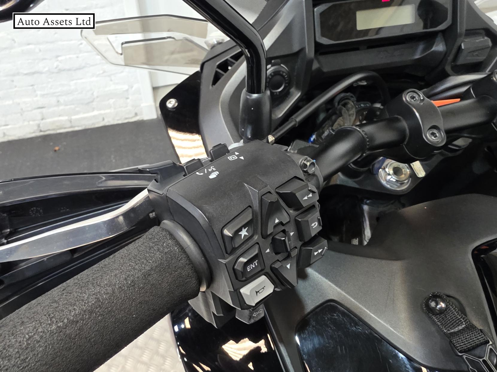 Honda NT1100 1100 Tourer Petrol Manual Euro 5 (102 ps)