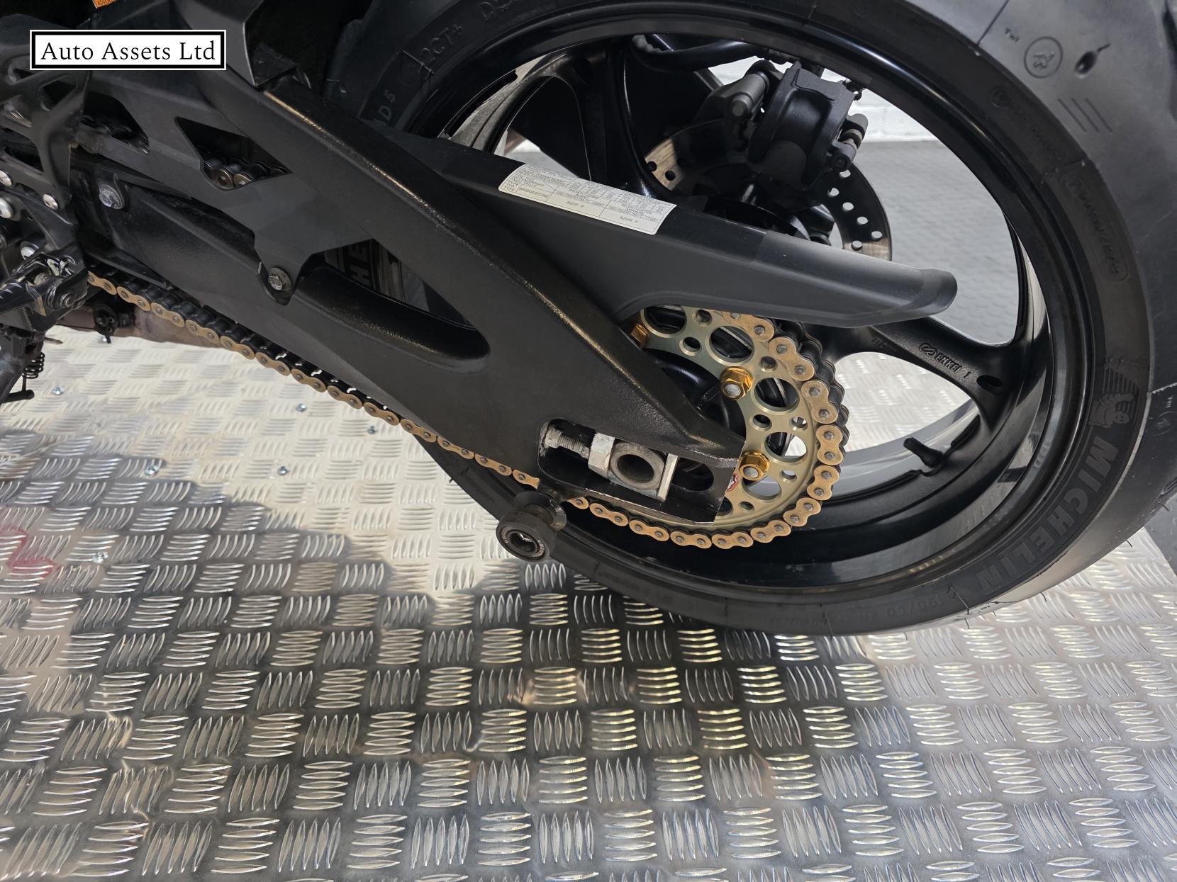 Suzuki GSX-R1000 1000 Super Sports Petrol Manual Euro 4 (184 ps)