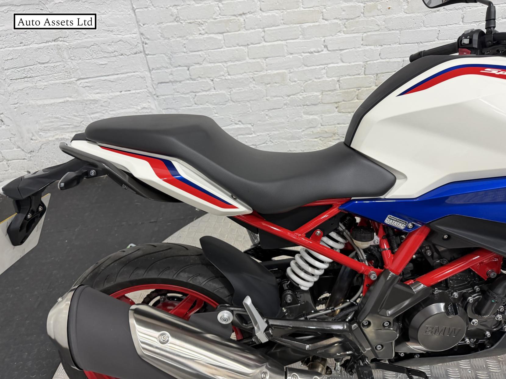BMW G 310 R 310 Naked Petrol Manual Euro 5 (34 ps)