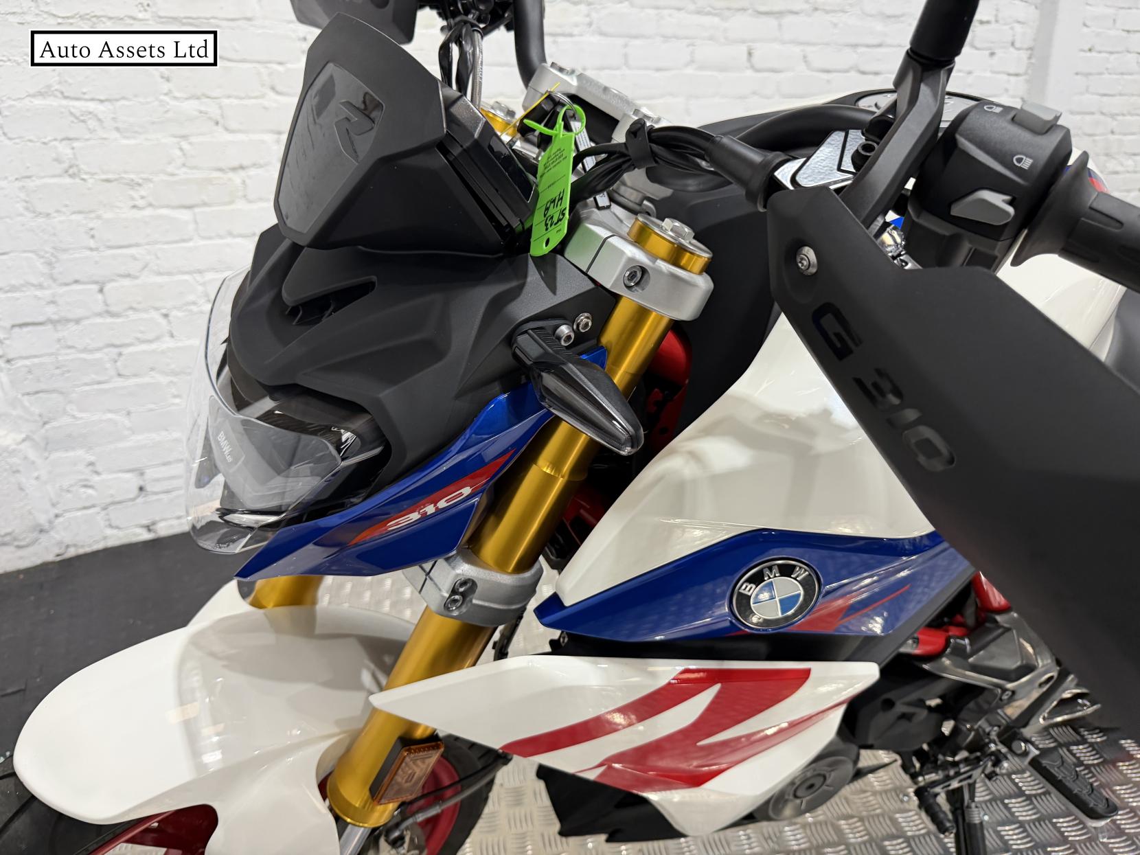 BMW G 310 R 310 Naked Petrol Manual Euro 5 (34 ps)