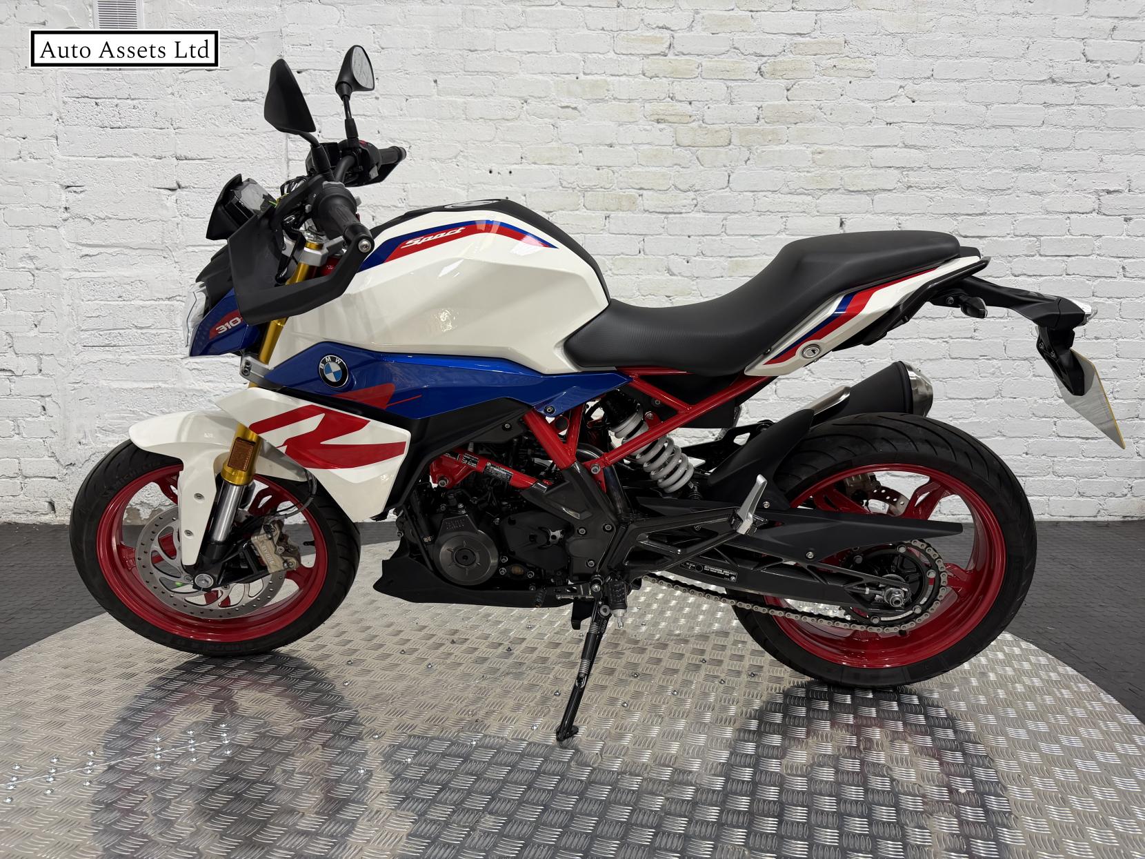 BMW G 310 R 310 Naked Petrol Manual Euro 5 (34 ps)