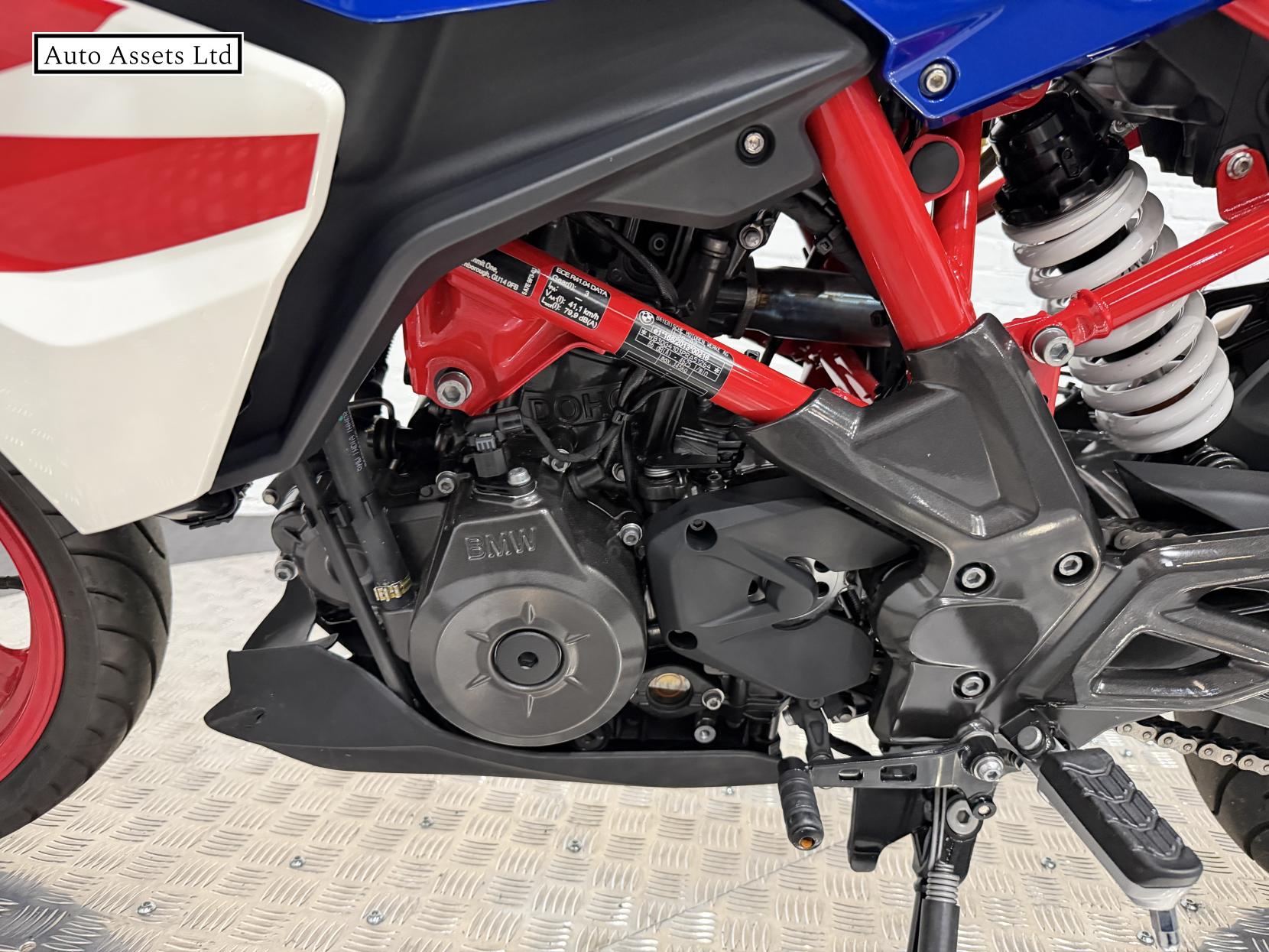 BMW G 310 R 310 Naked Petrol Manual Euro 5 (34 ps)