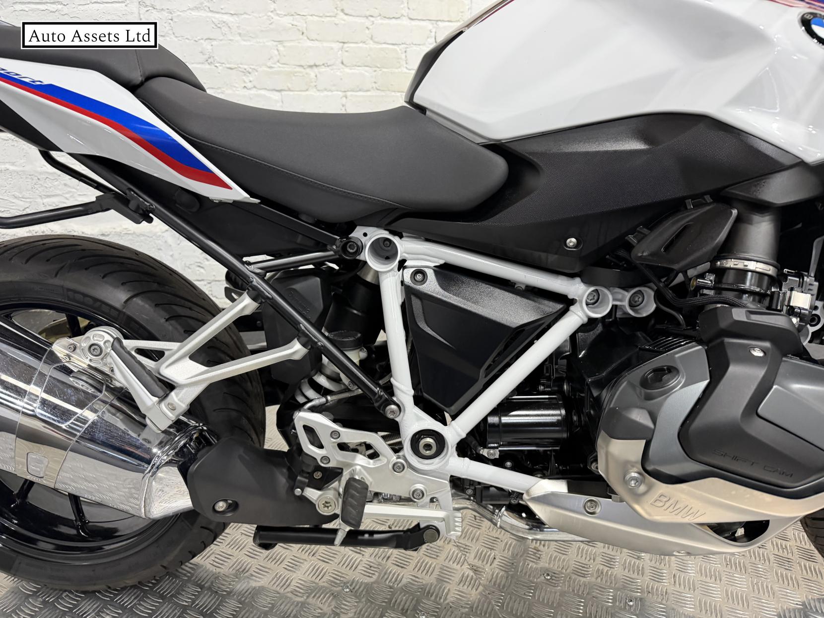 BMW R 1250 R 1250 SE Naked Petrol Manual Euro 5 (136 ps)