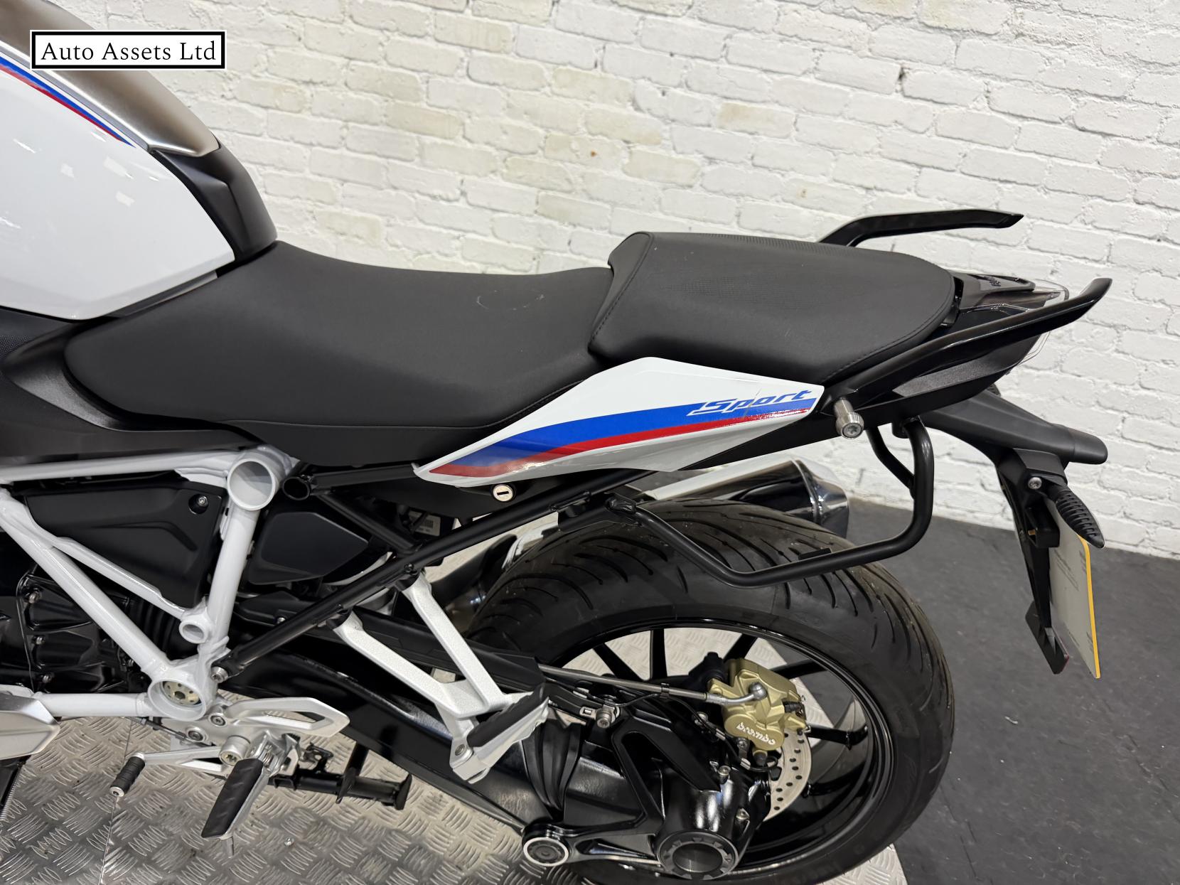 BMW R 1250 R 1250 SE Naked Petrol Manual Euro 5 (136 ps)