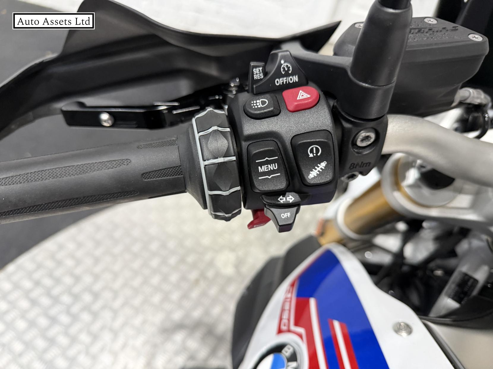 BMW R 1250 R 1250 SE Naked Petrol Manual Euro 5 (136 ps)