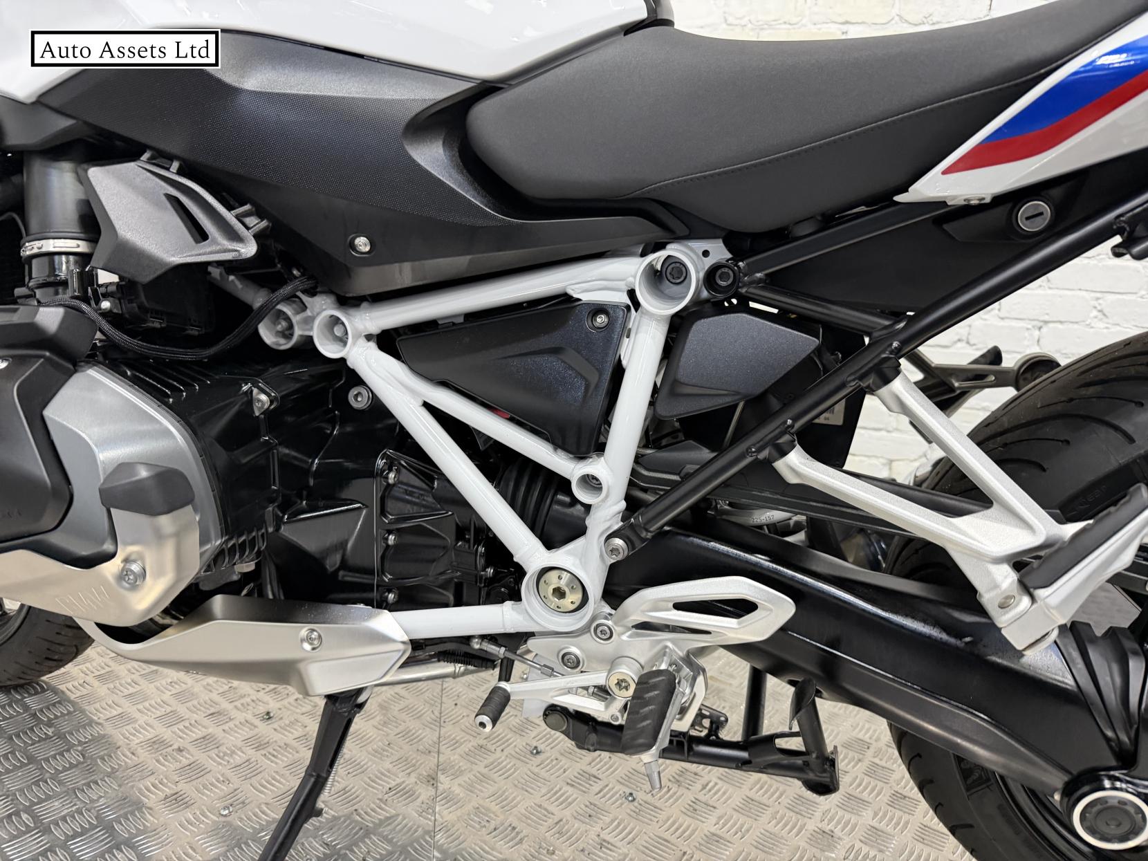 BMW R 1250 R 1250 SE Naked Petrol Manual Euro 5 (136 ps)