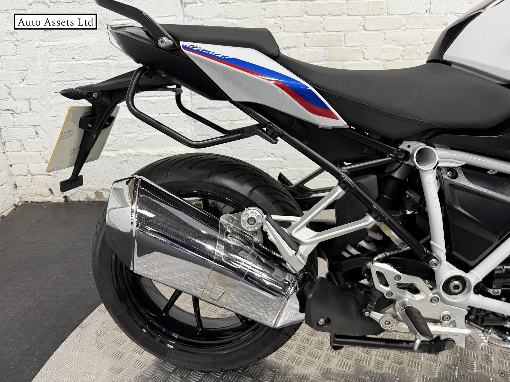 BMW R 1250 R 1250 SE Naked Petrol Manual Euro 5 (136 ps)